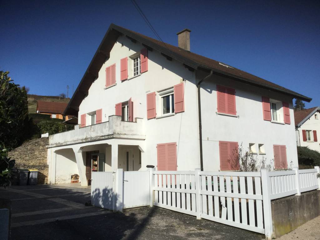 Maison 8 pièces (5 chambres) à Rougemont 190.00 m² Vente