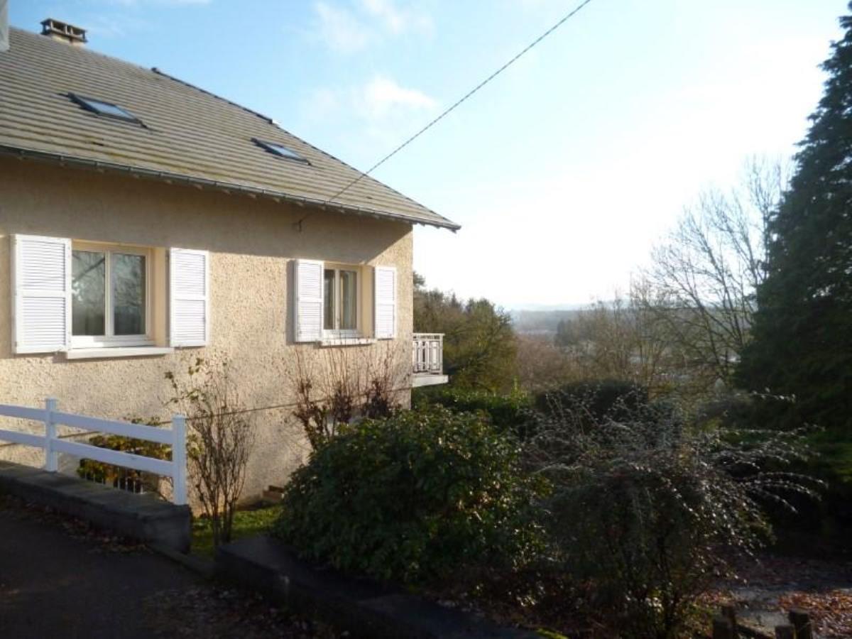 Maison 7 pièces (5 chambres) à Pouilley-les-vignes - 198.00 m² - Vente