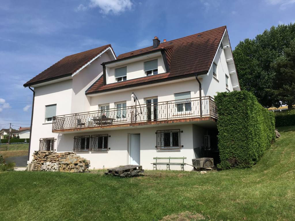 Maison 8 pièces (4 chambres) à Rang 160.00 m² Vente