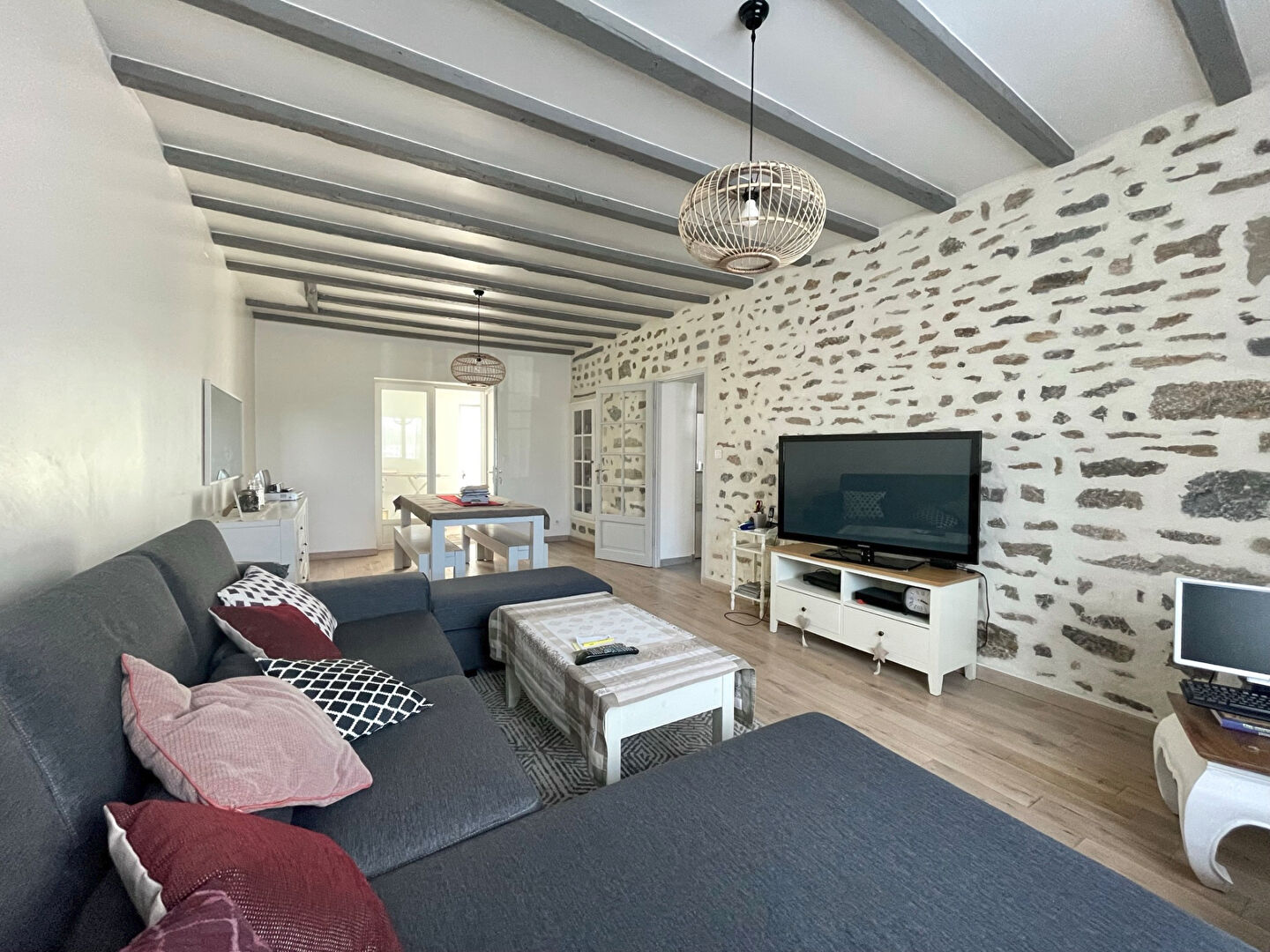 Maison 7 pièces à vendre à Pouilley Les Vignes Centre | Letondal Immobilier